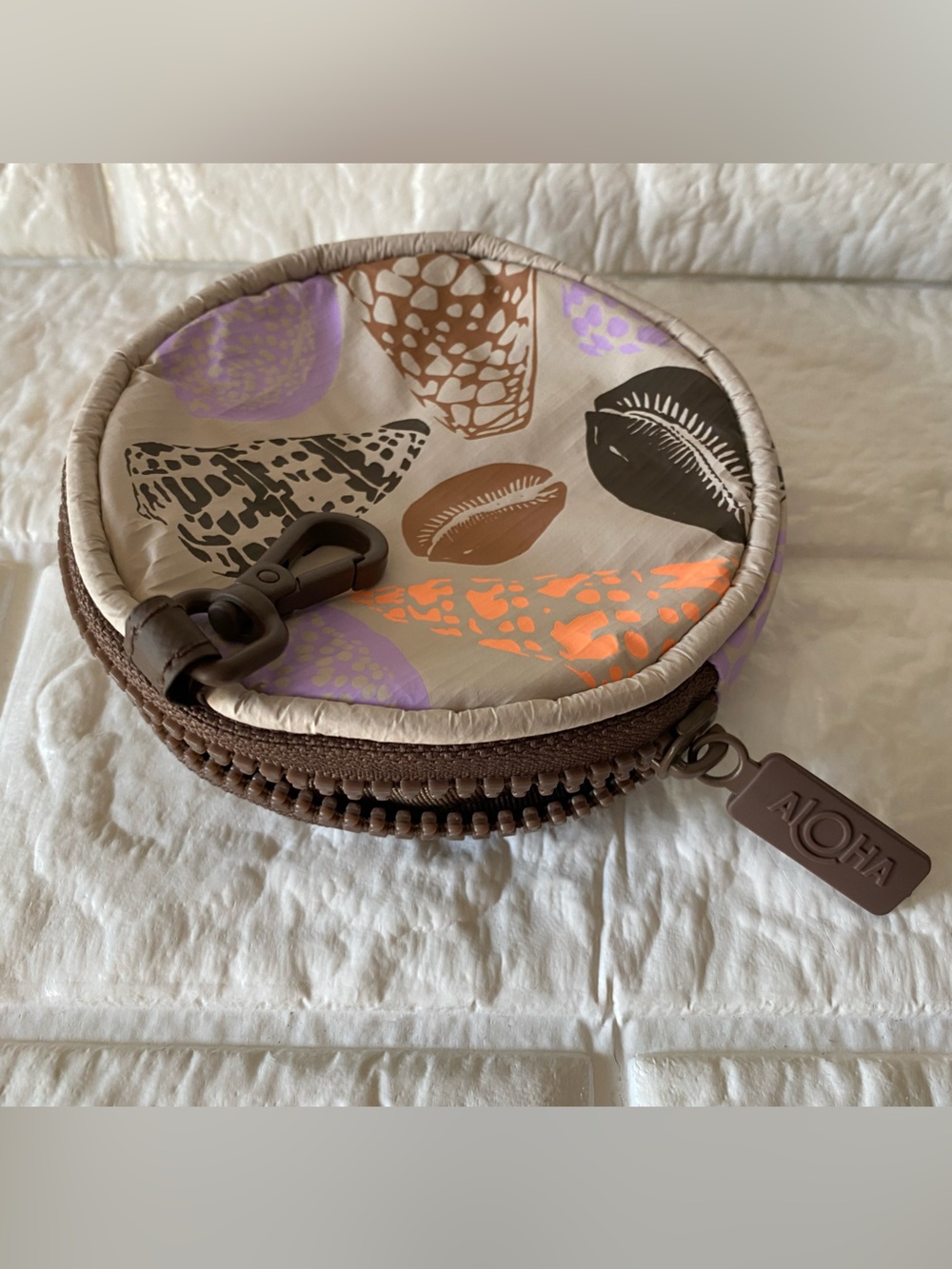 ALOHA Collection Cutie Zip Pouch Keychain Bag Charm - Picture 3 of 8